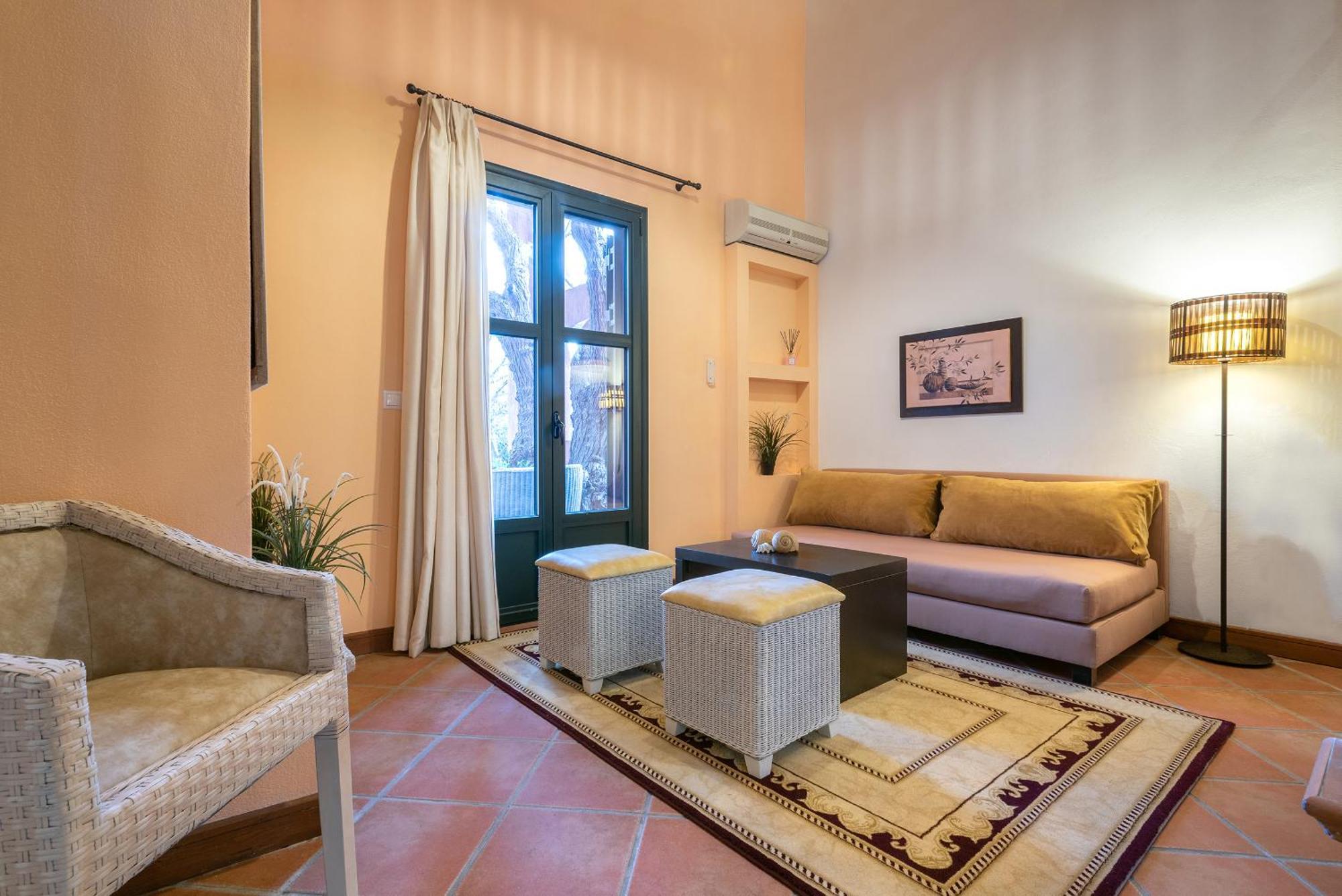 The Varos Residences Hotel الغرفة الصورة