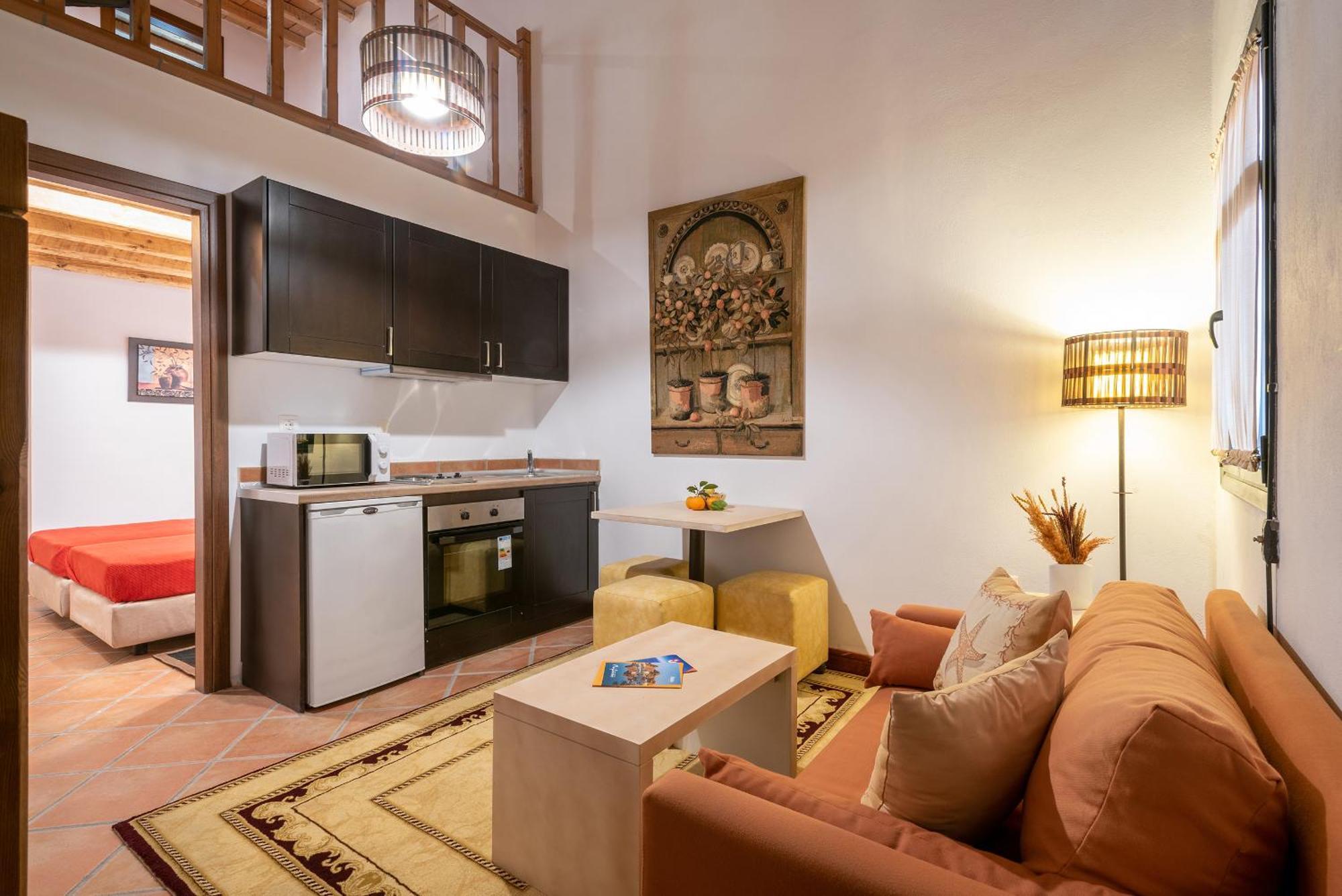The Varos Residences Hotel الغرفة الصورة
