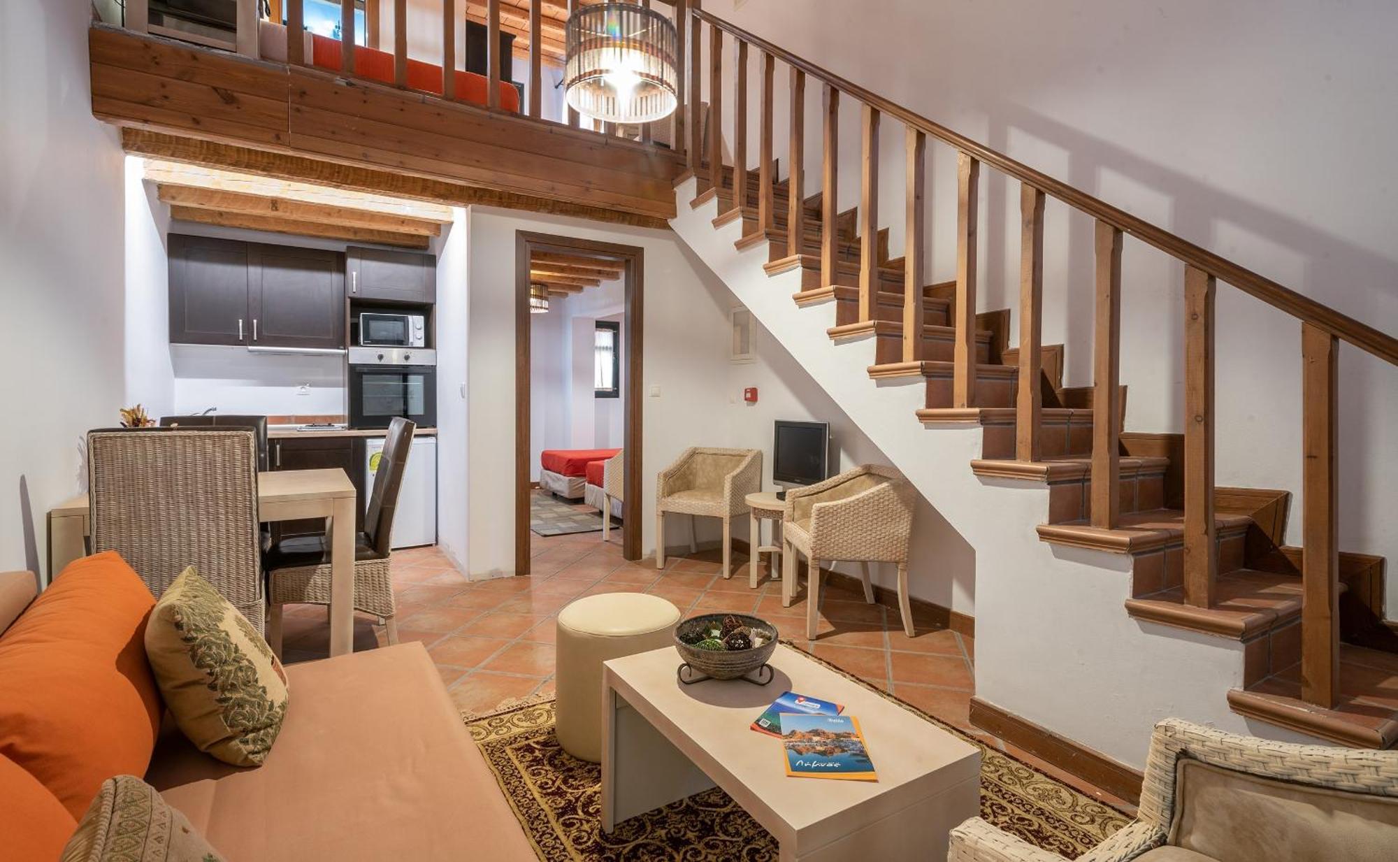 The Varos Residences Hotel الغرفة الصورة